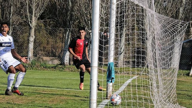 La Reserva de Colón superó como local a Gimnasia por 2-1.