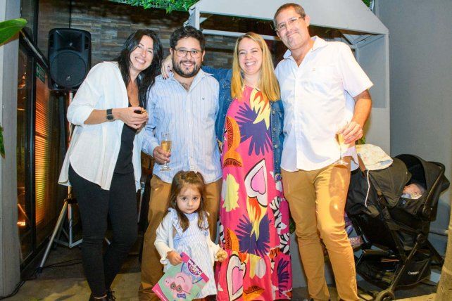 Yanina Palermo, Darío Muccilli, María José, Bianco, Adrián y Olivia Muccilli.  