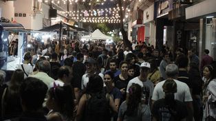 Una multitud. Algunas personas dijeron que fue la edición más concurrida del año.