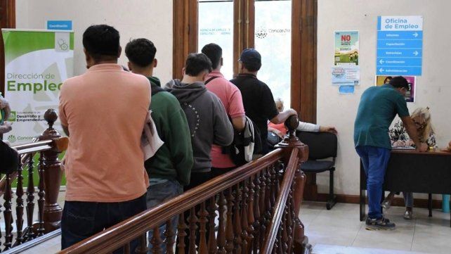 Concordia completó los cupos para el traslado de trabajadores frutícolas a Río Negro y Neuquén