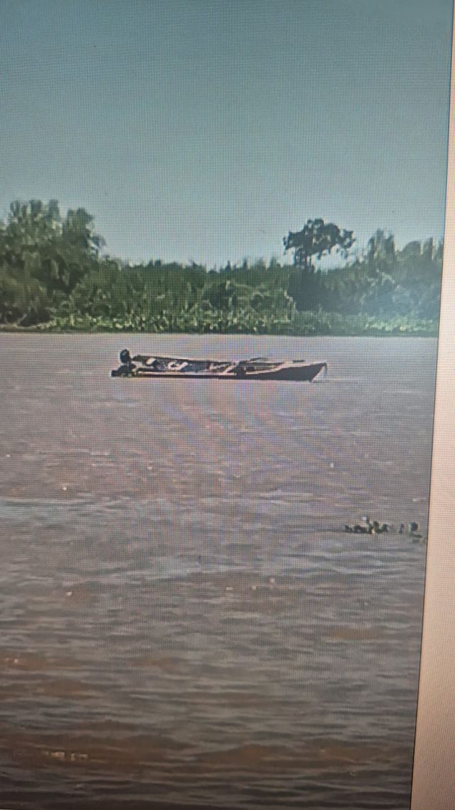 Sauce Viejo: hallaron asesinados con disparos de escopeta a dos cuatreros en una embarcación a la deriva