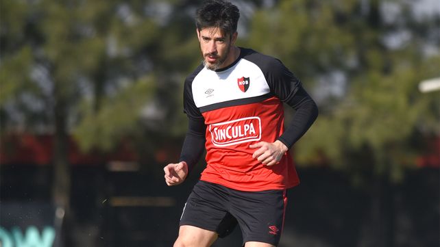Pablo Pérez deberá estar inactivo algunas semanas tras sufrir un desgarro.