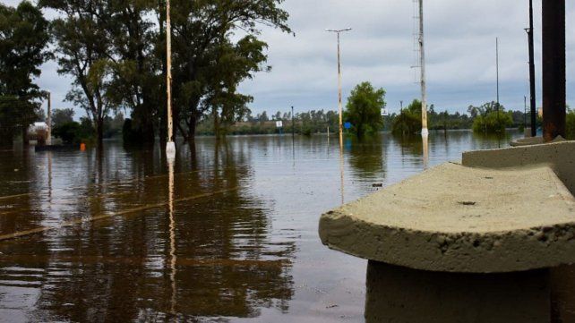 Concordia: el río gana la Costanera y preparan evacuaciones