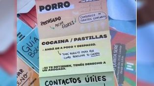 El cuestionado folleto distribuido por las autoridades de Morón durante un festival.&nbsp;