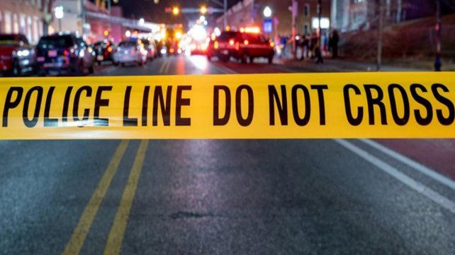 Dos muertos y decenas de heridos en otro tiroteo masivo en EE.UU.