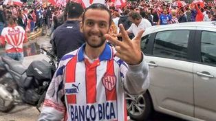 La historia de un hincha tatengue que conmueve a los santafesinos en las redes sociales