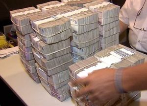Una máquina destruirá 10 millones de billetes de 100 pesos por día