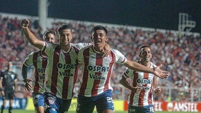 Unión ganó en el final ante su gente.