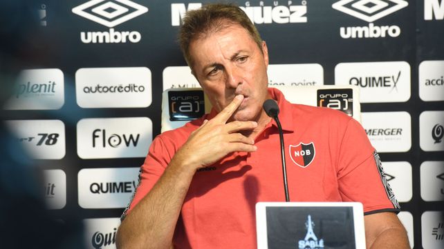 Kudelka no confirmó el equipo pero volvería Albertengo