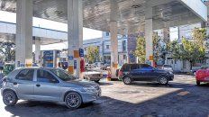 Desde el sábado próximo, el precio del Gas Natural Comprimido (GNC) para vehículos tendrá un aumento de un 30% en todo el país, por lo cual el metro cúbico costará cerca de 35 pesos y los remiseros están muy preocupados. Desde el sábado próximo, el precio del Gas Natural Comprimido (GNC) para vehículos tendrá un aumento de un 30% en todo el país, por lo cual el metro cúbico costará cerca de 35 pesos y los remiseros están muy preocupados.