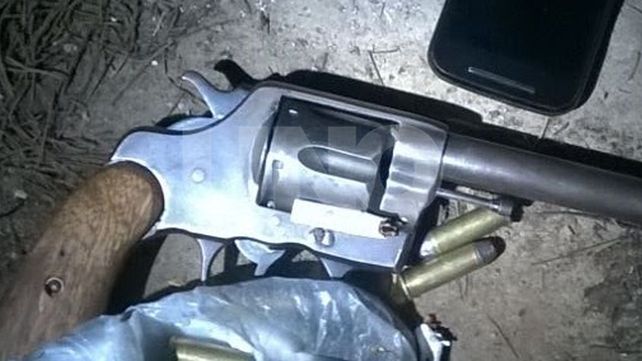 Un revolver calibre 38 cargado