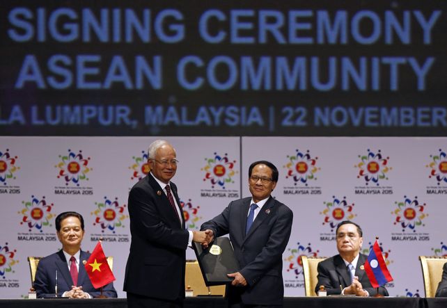 Aliados. El premier malayo Najib Razak y el de Vietnam