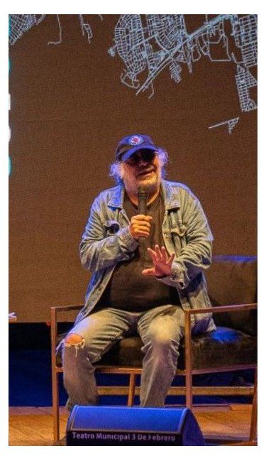 Felipe Pigna y Pedro Saborido presentaron Historias Argentinas ante un teatro lleno