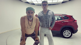 Pachu y Pablo como Ca7riel y Paco Amoroso