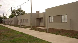 El gobierno entregó 872 viviendas sociales en seis meses