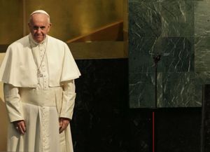 El Papa criticó el sistema financiero mundial y denunció el narcotráfico