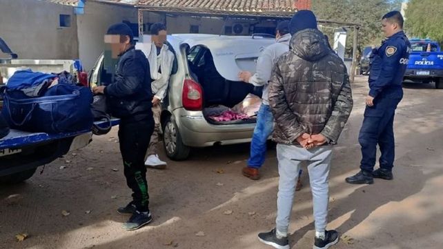 Qué explicación dio el hombre que manejó hasta Córdoba casi 200 kilómetros con su hija en el baúl