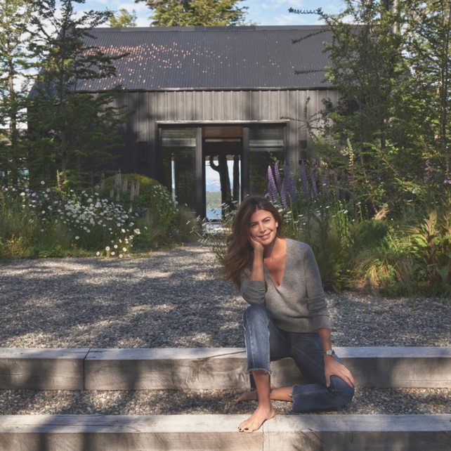 Denuncian que Juliana Awada hizo un fogón y acampó en una zona prohibida del parque nacional Nahuel Huapi