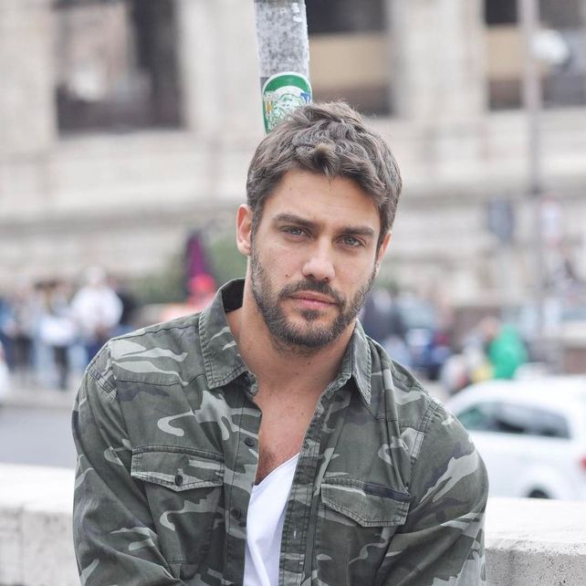 El actor Juan Guilera subió una jugadísima foto en pleno acto sexual