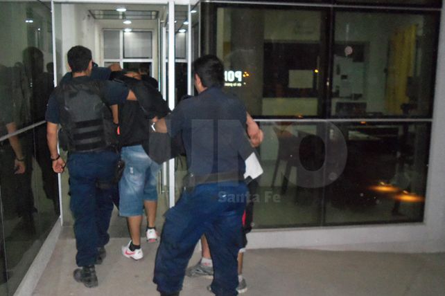 Cayeron 13 violentos pistoleros en el barrio Santa Rita II de Santa Fe