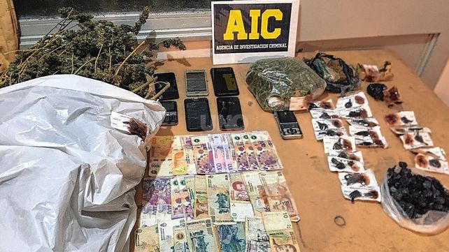 Drogas y armas incautadas en distintos procedimientos en barrios de la ciudad