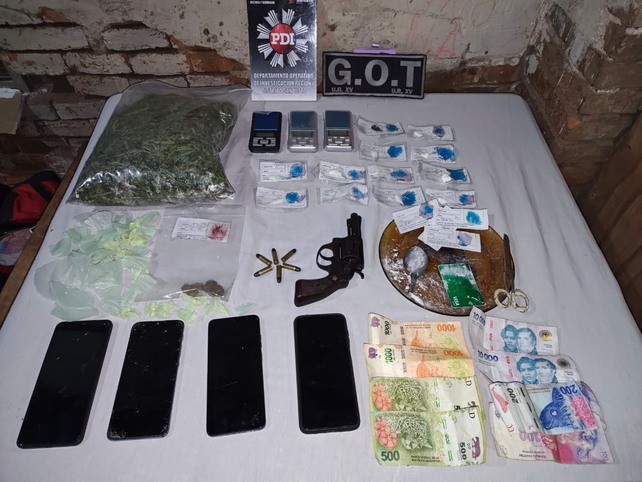 Megaoperativo antidrogas en Esperanza: diez aprehendidos y secuestro de cocaína, marihuana y armas