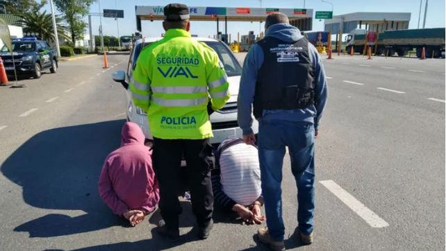 Reinaldo Wabeke, el viudo de Adelfa, fue detenido en abril de 2020 en la autopista Rosario-Santa Fe transportando cinco kilos de cocaína.