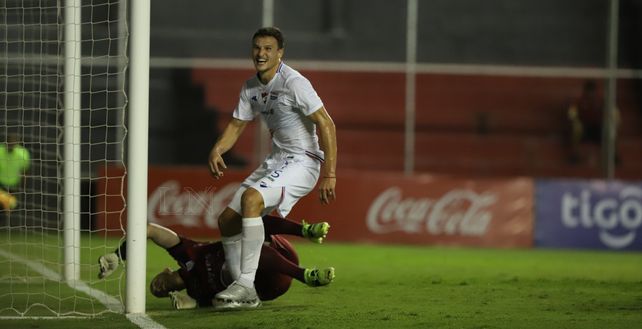 Facundo Bruera tuvo un gran semestre en Nacional de Paraguay