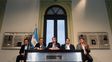 Prat Gay anticipó que los cambios alcanzarán a una franja importante de los asalariados y agregó que eso sin ninguna duda va a generar consumo.