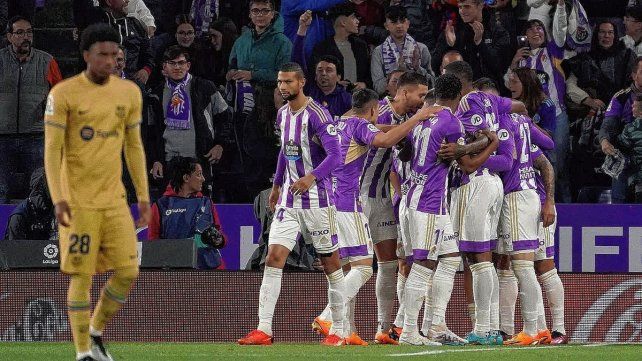 Valladolid venció a Barcelona y salió de la zona de descenso