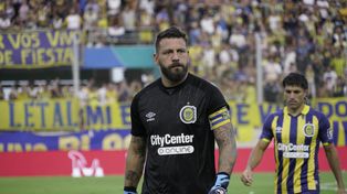 Broun se adueñó del arco de Central ni bien Russo le dio las llaves. Fatu sigue siendo la gran figura del equipo.