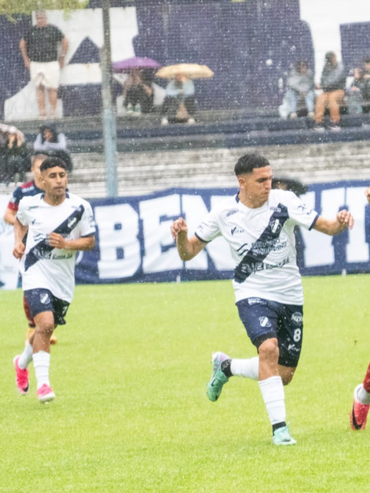 Primera C: a Leones FC se lo igualaron en Villa Devoto pero igual está cerca del Reducido