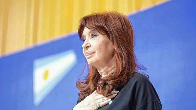 Cristina alertó por una creciente descomposición institucional
