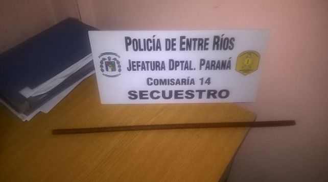 Su pareja le pegó con un hierro delante de sus hijos y la mandó al hospital