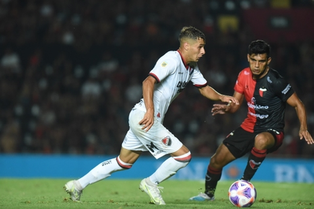 Newells, que perdía 1 a 0 en el primer tiempo, rescató un empate ante Colón