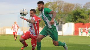 Otra derrota del Decano ante un rival directo