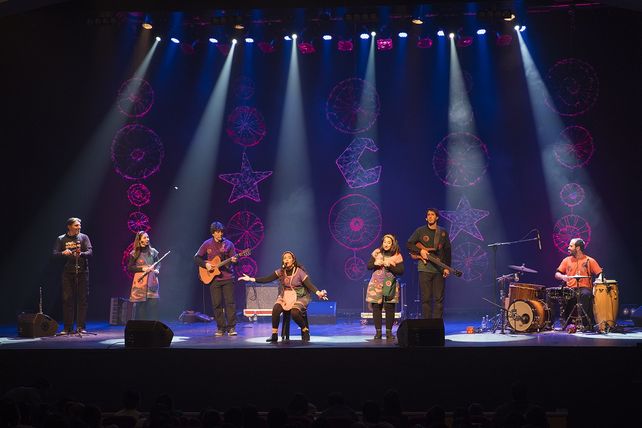 En escena. Los Canticuenticos&nbsp;enlazan huaynos