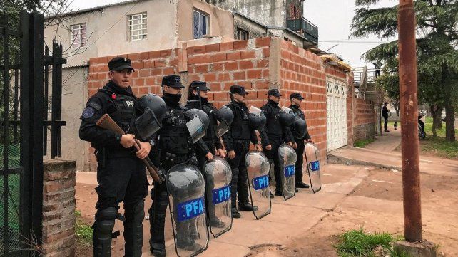 Detuvieron a mujer con domiciliaria que seguía vendiendo cocaína