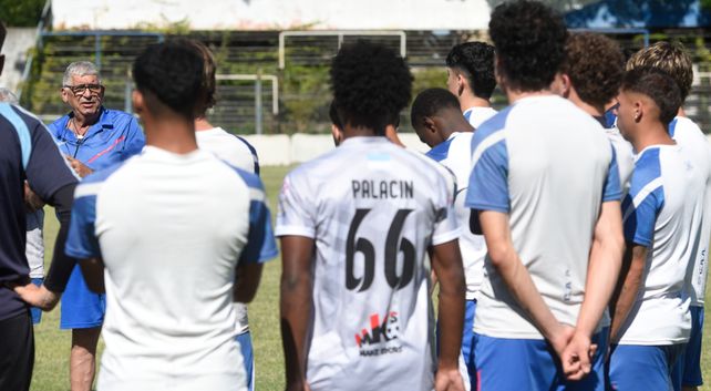 Argentino. El Salaíto comandado por José Previti trabaja contra reloj en el armado del plantel que jugará en la Primera C.&nbsp; &nbsp;