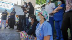 Un pedido para que respire la salud. Los trabajadores de diversos centros asistenciales denuncian que están agotados y desbordados. Un pedido para que respire la salud. Los trabajadores de diversos centros asistenciales denuncian que están agotados y desbordados.