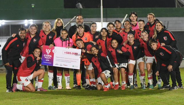 Felices las rojinegras. Newell’s se hizo fuerte ante Matienzo y en la próxima fase enfrentará a Adiur. 