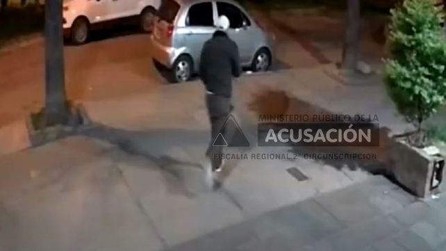El autor del crimen de Matías Isasa huyó del lugar y fue captado por cámaras de videovigilancia de la zona.
