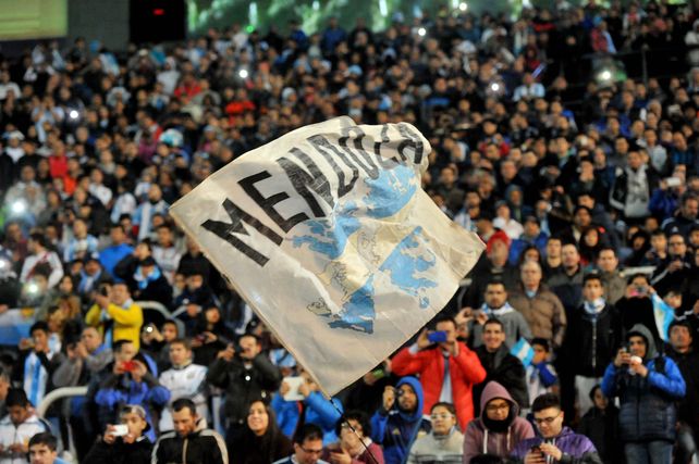 Argentina ganó de la mano de Messi