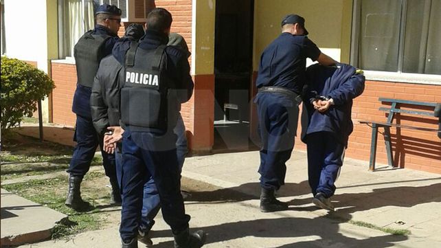 Detuvieron a dos violentos tiratiros, les secuestraron dos armas, balas y cartuchos