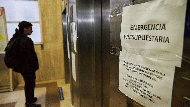 La Universidad de Buenos Aires (UBA) emitió pautas para ahorrar recursos ante el congelamiento del presupuesto universitario. Buscan ahorrar luz y gas