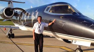 El arrojo de un piloto permitió el trasplante que salvó a un hombre