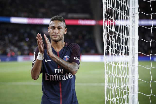 El Barcelona demanda a Neymar y le reclama al menos 8,5  millones de euros