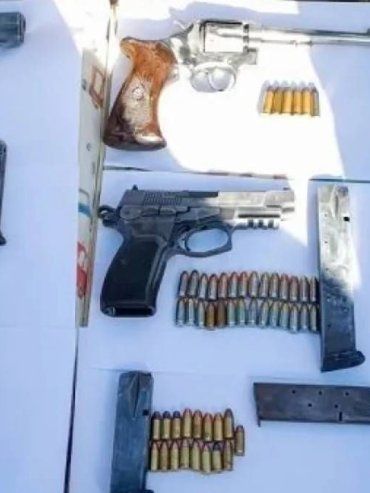 Balacera en barrio Macarone de Paraná: atacaron a tiros a policías y secuestraron 11 armas