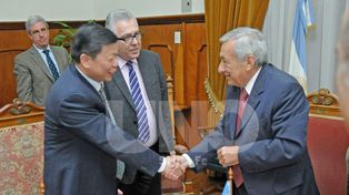 Jueces de la región de Guangxi visitaron este lunes los Tribunales santafesinos