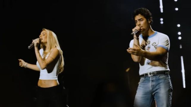 Tini Stoessel cumplió uno de los sueños de su adolescencia: cantó junto a los Jonas Brothers en Buenos Aires